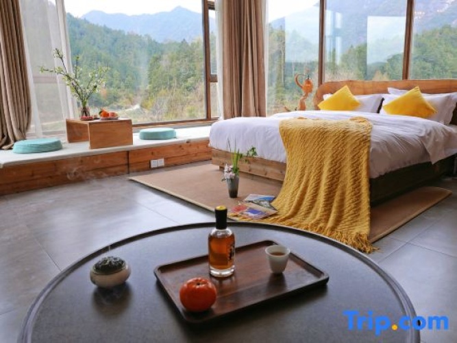 Grand room