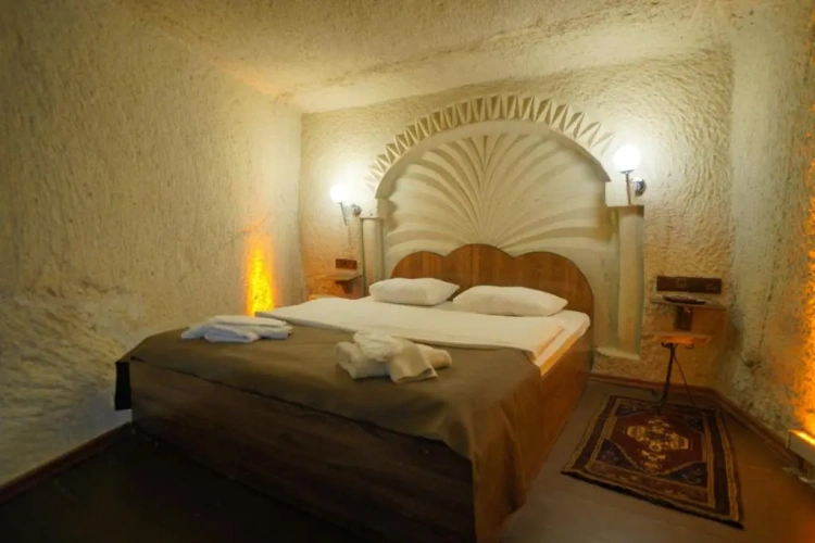 Cave Double room
