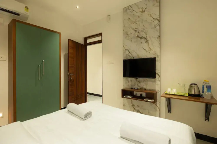 Sri Varee Residency