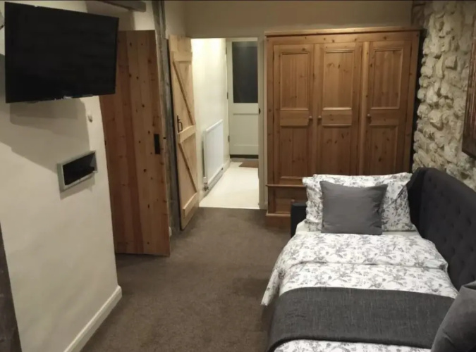 Cottage in Pickering Sleeps 6 Pets Welcome