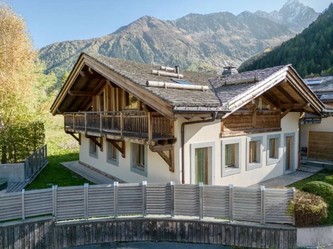 4 Bedrooms Chalet