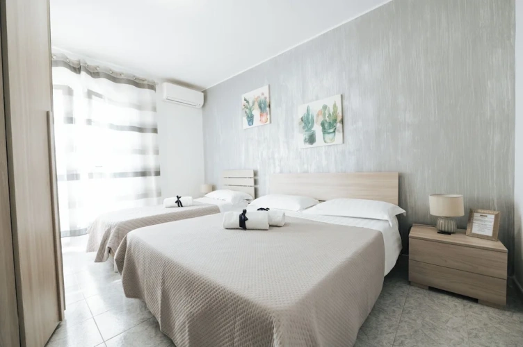 Standard Triple room