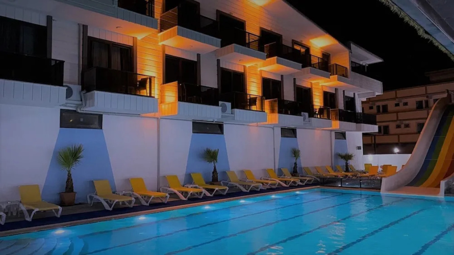 Atas Aqua Otel Avsa