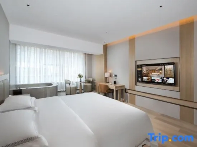 Deluxe Double room with view