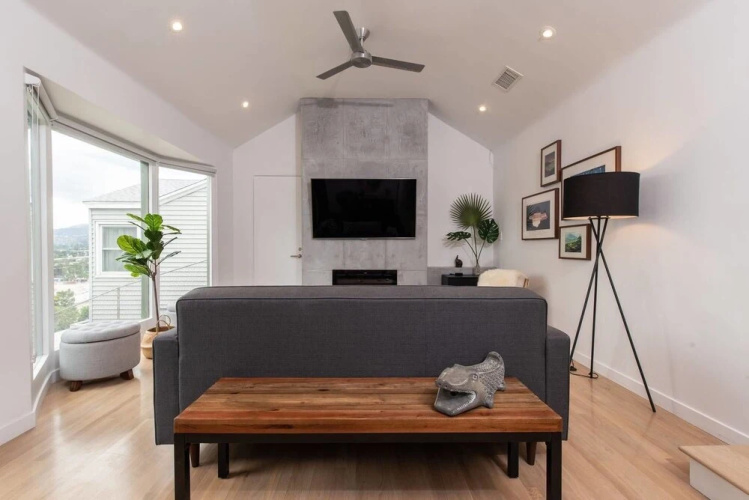 Bright and Spacious 2bdr With Stunning Views