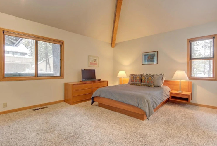 Awbrey Lane #7 by Village Properties at Sunriver
