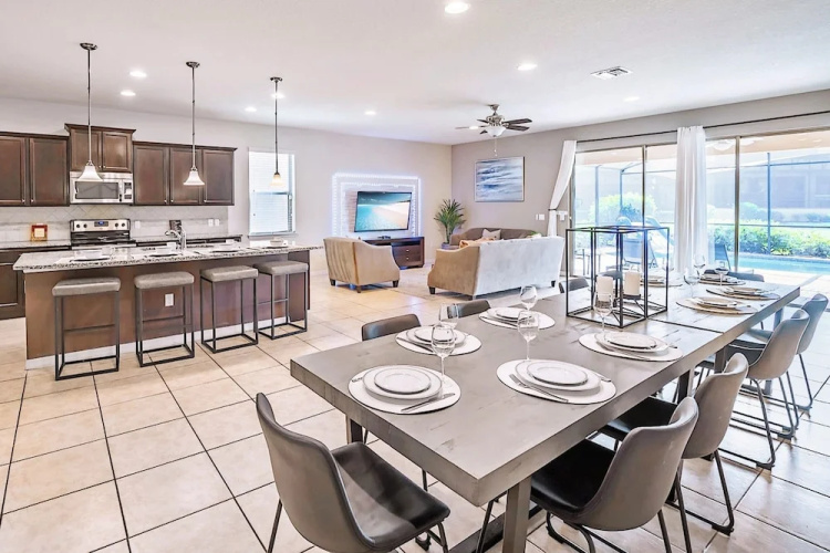 Spacious 8BR Home for Large Group - Pool Games