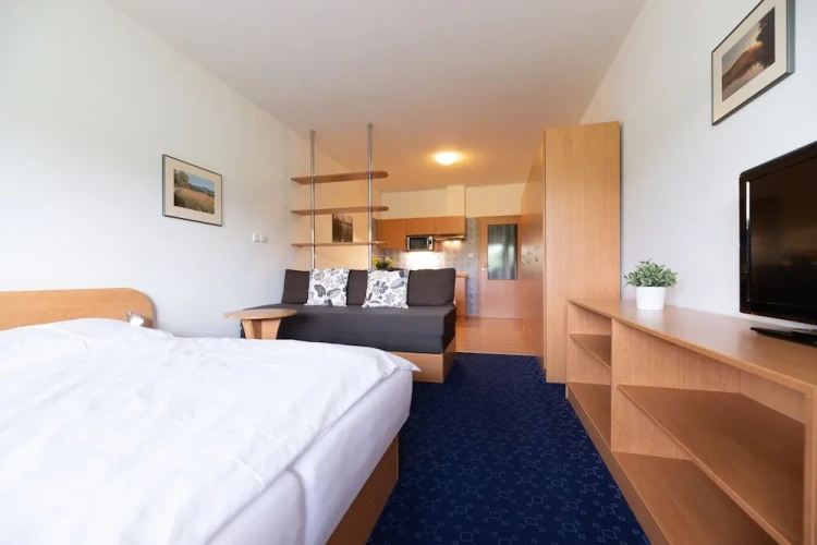Standard Triple room with balcony