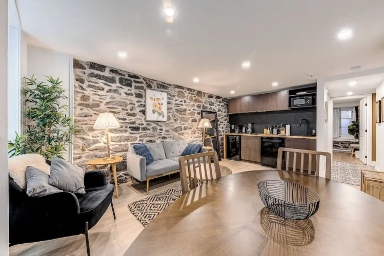 Elegant 1 Bedroom Suite