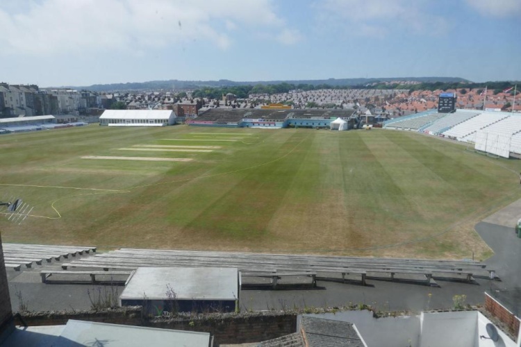 Standard Twin room with view