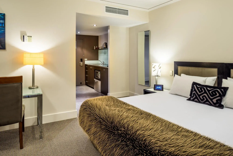 Bolton Hotel