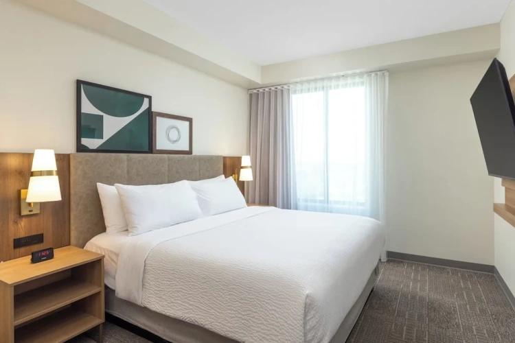 1 Bedroom Suite