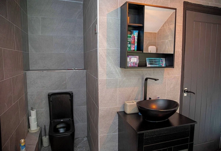 2 Bedrooms Cottage