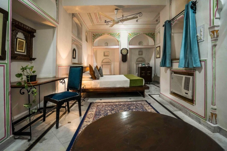 Deluxe Quadruple room
