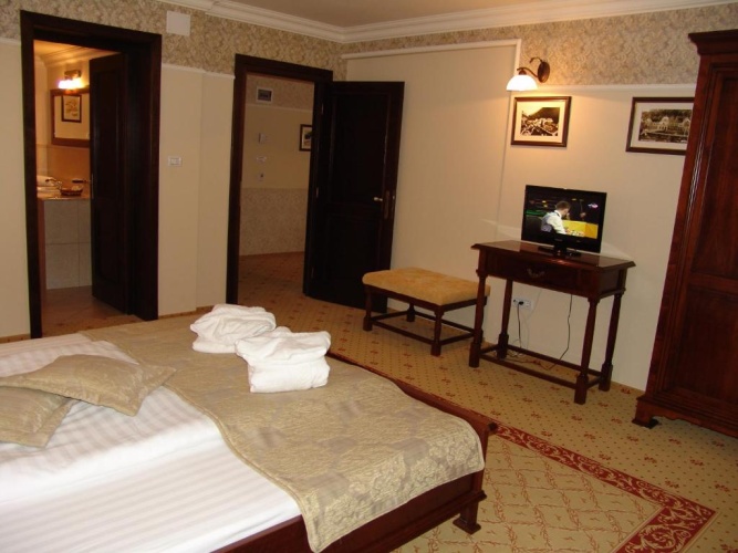Suite with balcony and with view
