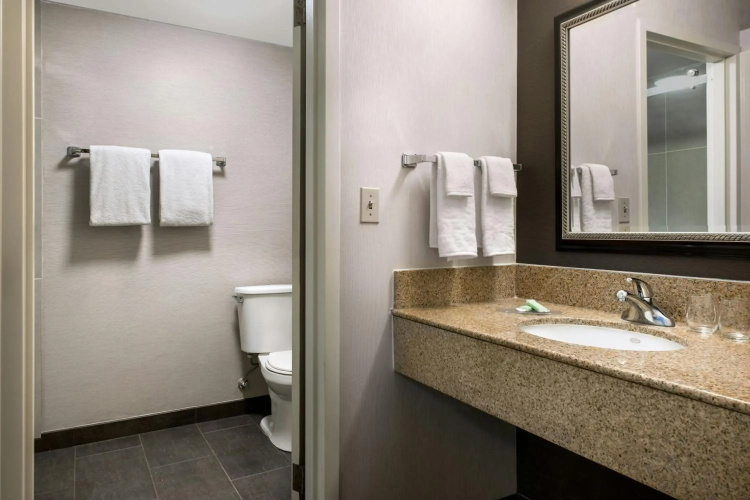 Courtyard by Marriott Phoenix Airport