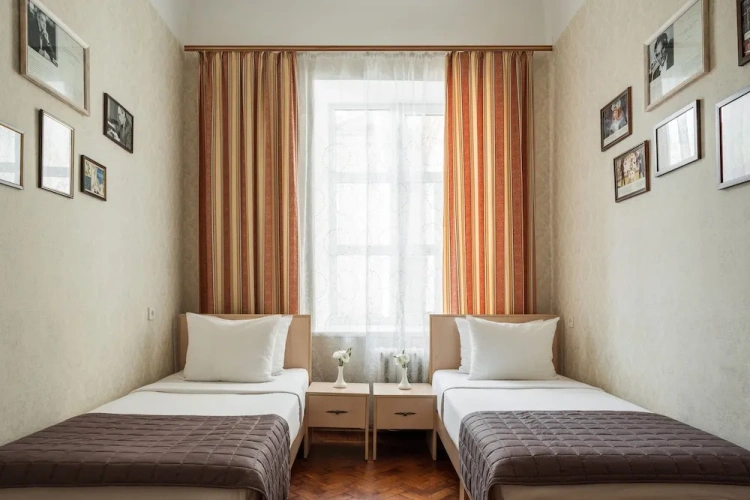 1 Bedroom Standard Double Family room with city view