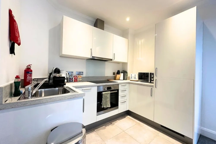 2 Bedrooms Apartment