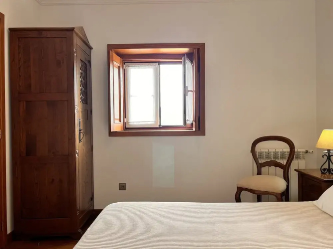 Nomad s Country - Cimo de Vila Mountain Window