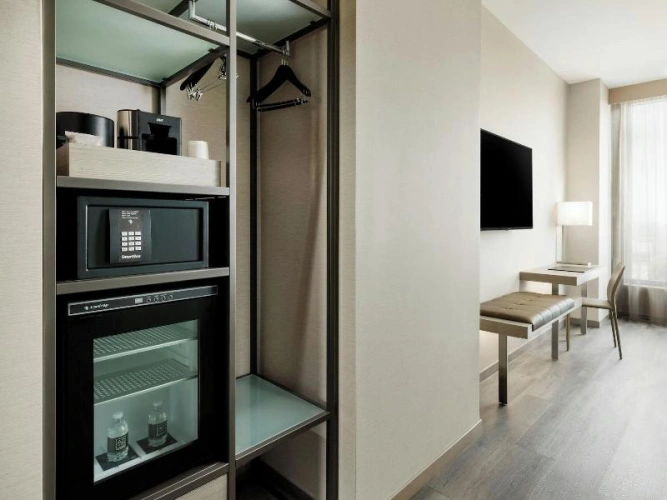 Standard Quadruple room with view
