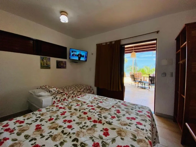 Standard Triple room with sea view