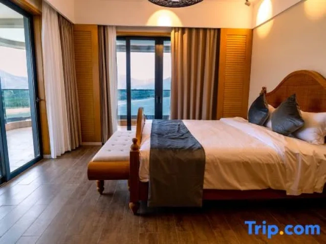3 Bedrooms Deluxe Suite