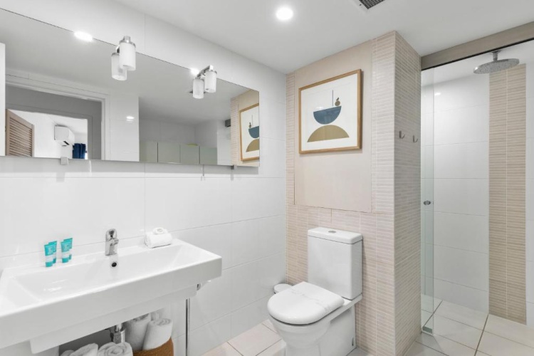 2 Bedrooms Apartment