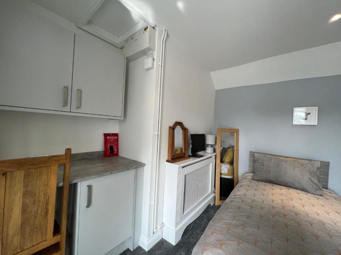 Standard Twin room