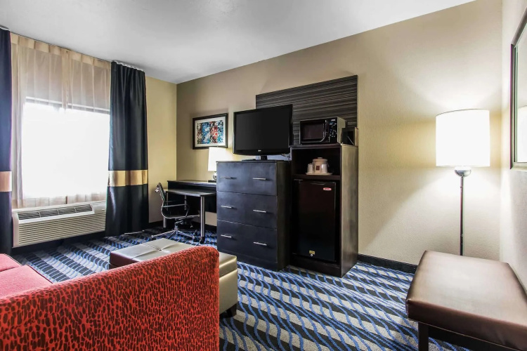 Comfort Suites Fairgrounds West