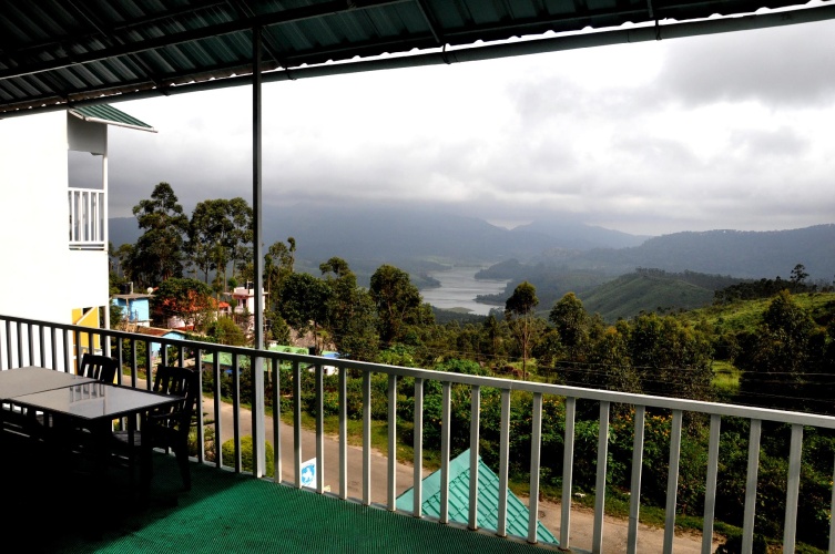 Standard Double room with lake view