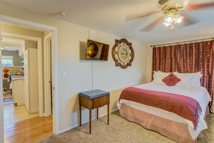 3 Bedrooms Apartment