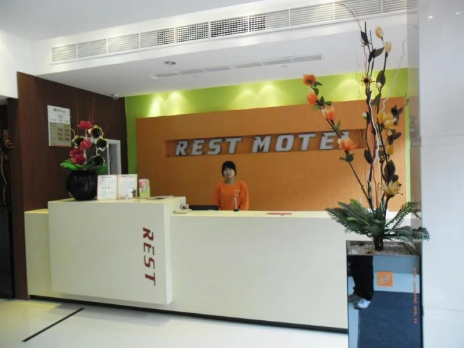 Suez Bus Hotel