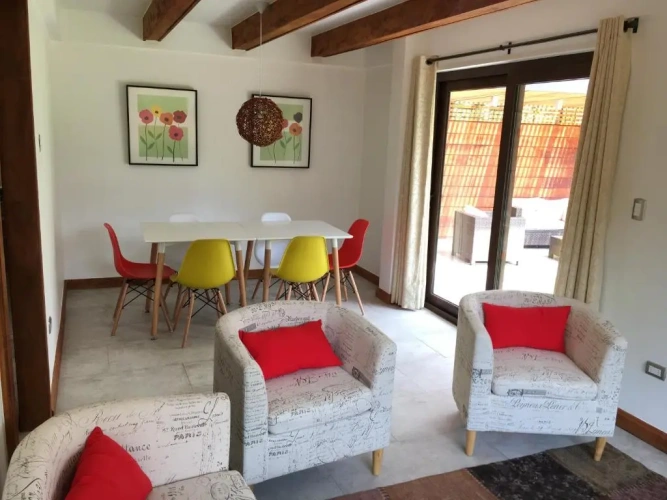 3 Bedrooms Cottage