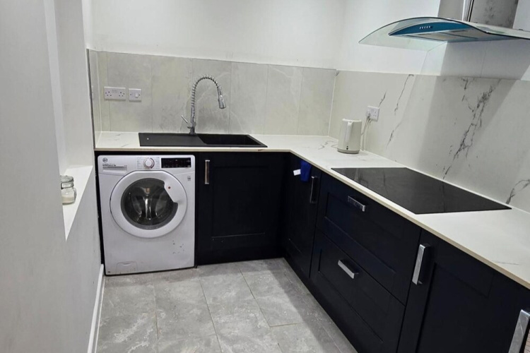Central 1 Bed Apartment Sleeps 2 With Wifi