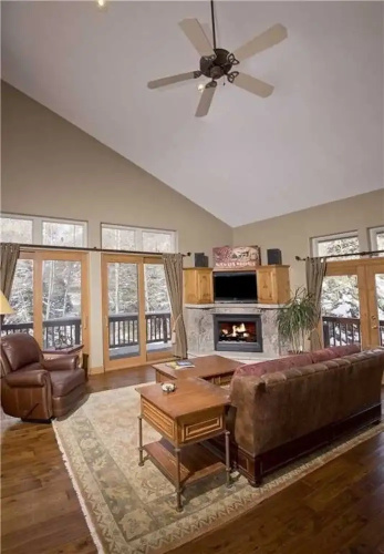 2892 C Kinnikinnick Rd. 3 Bedroom Home