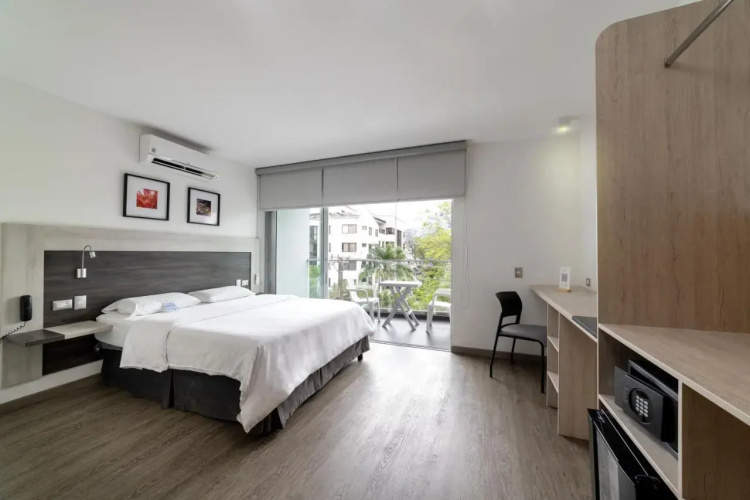 Aparta Suites Park 85