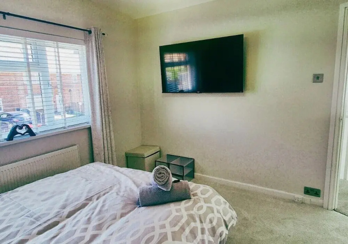 Cosy 2BR House on Quiet Street