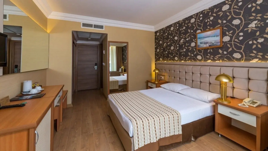 L’etoile Beach Hotel