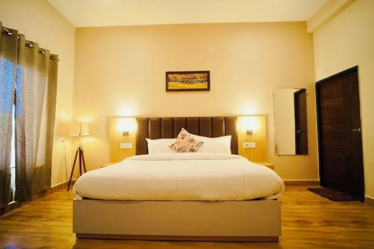 7 Hills Resort