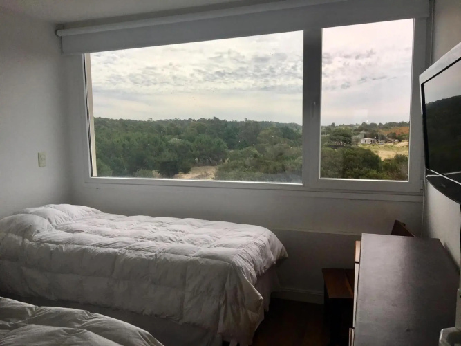 Linda Bay 205