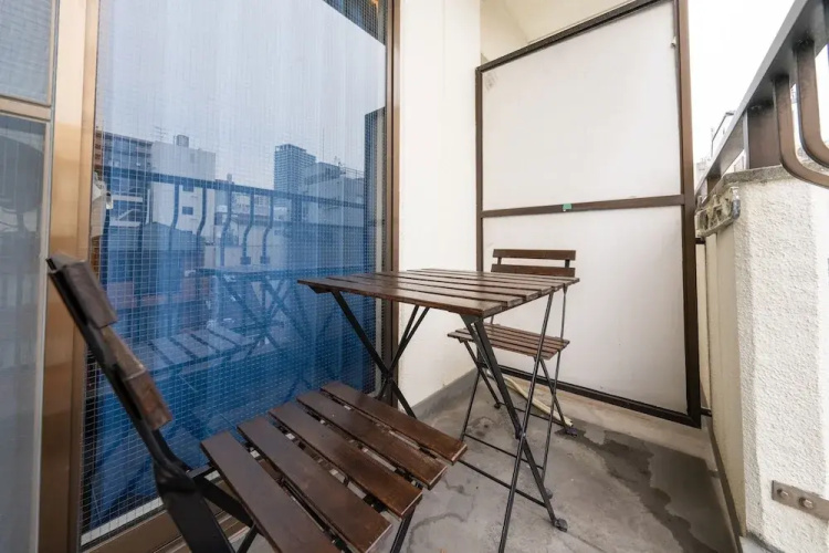 Namba West 5 connecting room