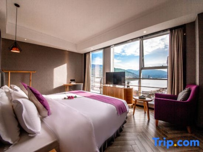 Premier Double room with river view