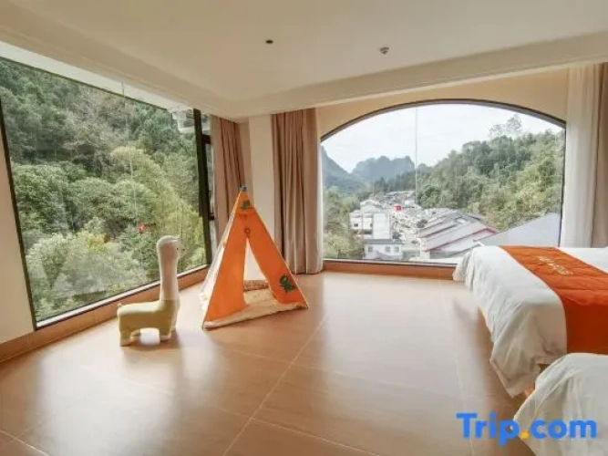 Family Suite with mountain view