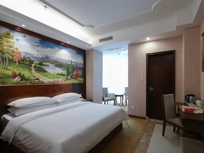 Taibaofeng Hotel