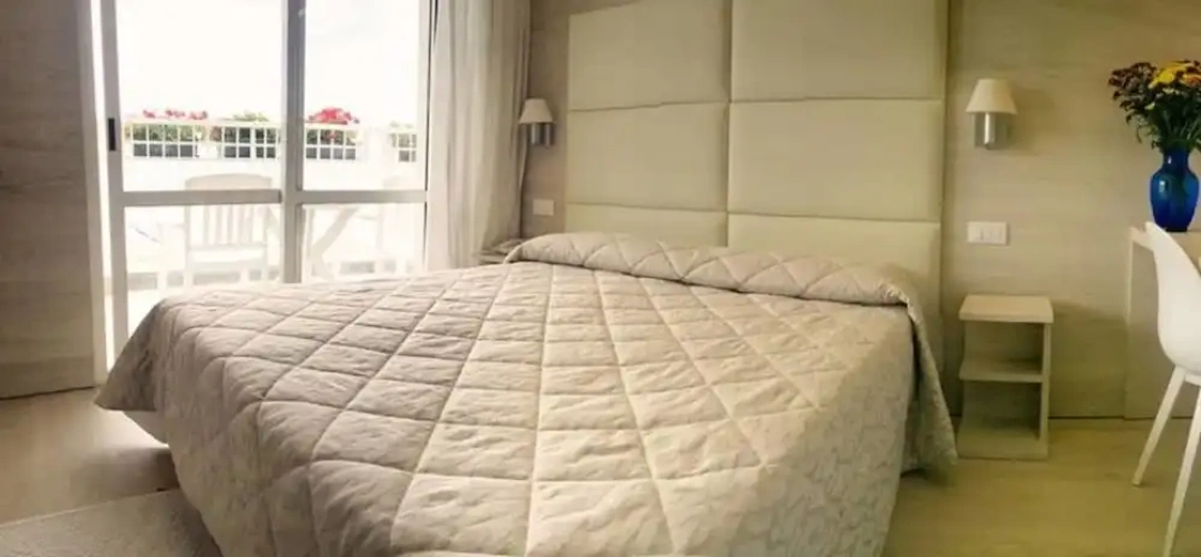 Double Frontal Sea View room with balcony
