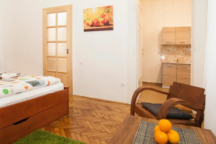Ariel Studio Close to St. Stephen Basilica