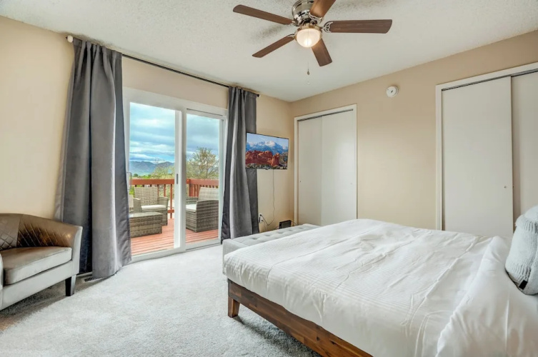 Mid-ViewHouse Inn