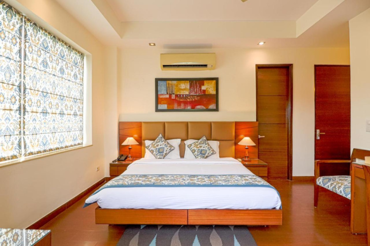 Ahuja Residency