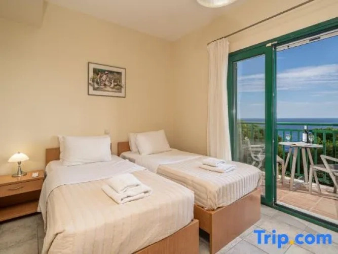 3 Bedrooms Villa