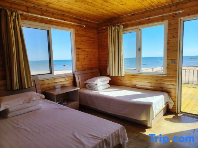 Standard Triple room with sea view
